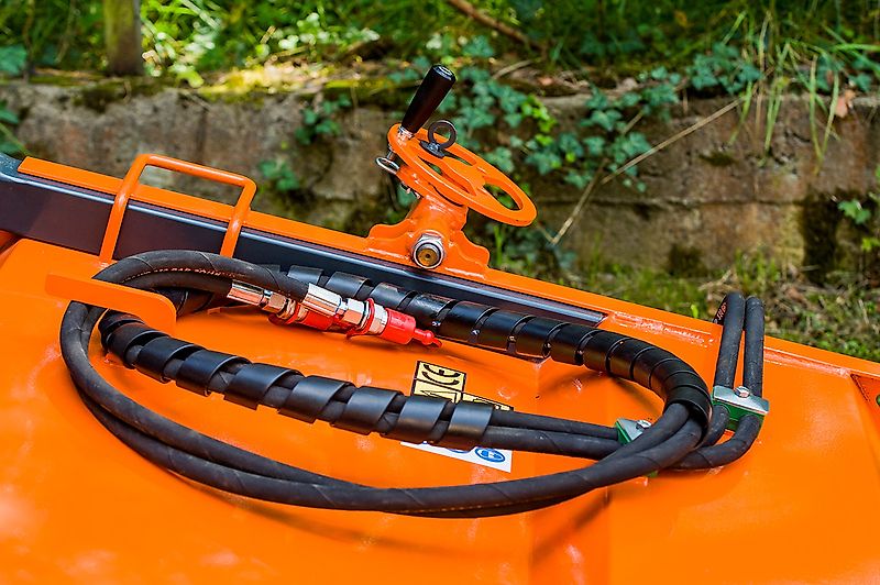 Moderntech TOP-AGRO Kehrmaschine mit Schaufel 2m KMS20