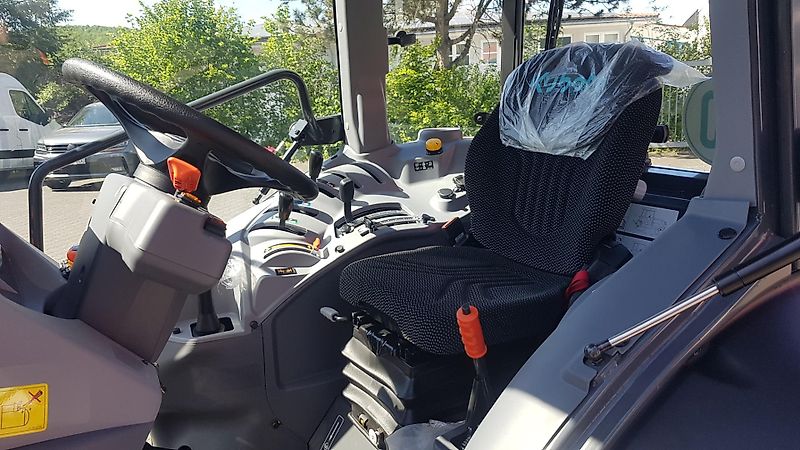 Kubota M5-072 Narrow