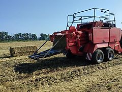 Massey Ferguson Używana prasoowijarka Massey Ferguson 187, 2003