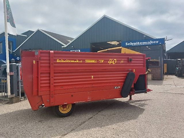 Schuitemaker Amigo 40S blokkendoseerwagen