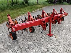 Kongskilde Kongskilde Vibro Beta 4 Reihiges Hackgerät Rahmenbreite 300cm bis zu 75cm Reihenbreite Stufenlos Scheibensech zur Spurführung Gezackte 450mm Hohlscheiben zur Kulturschonung
