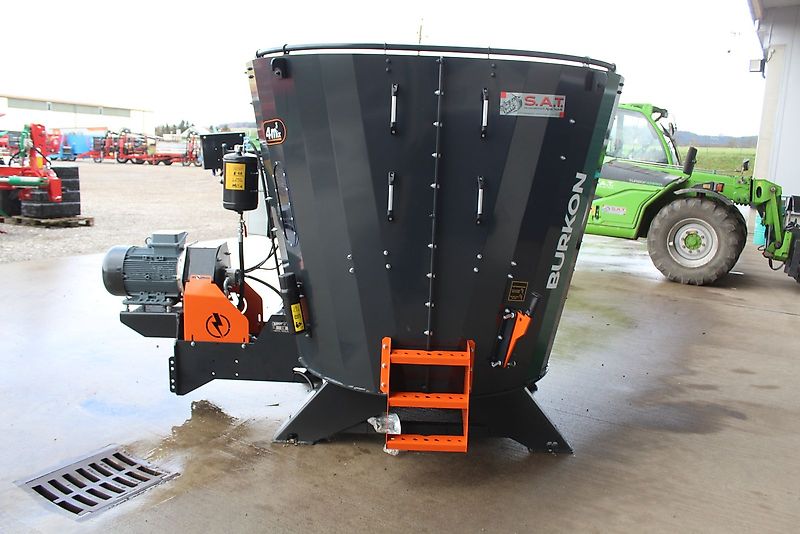 Burkon Futtermischer-4,0m³-Elektromotor-Neumaschine