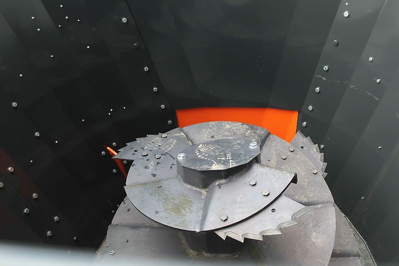 Burkon Futtermischer-4,0m³-Elektromotor-Neumaschine