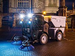 MULTIHOG CV 350 Kehrmaschine Geräteträger Winter