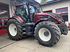 Valtra Q 265 mit Top Ausrüstung