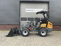 Giant G2200 E X-TRA minishovel volledig elektrisch !!!