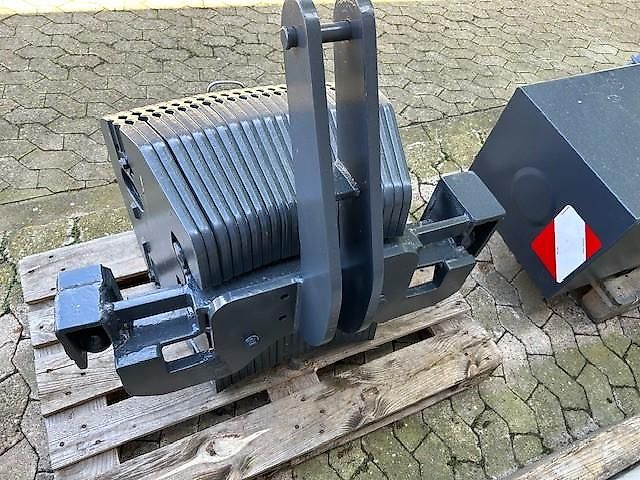 New Holland Frontgewicht Ballastträger New Holland