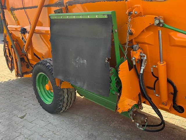 Unifeed TF5.12D
