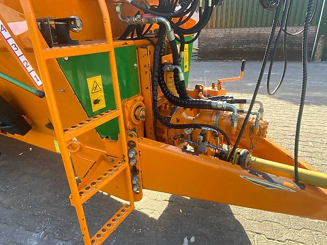 Unifeed TF5.12D