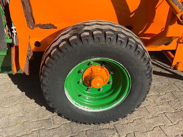 Unifeed TF5.12D