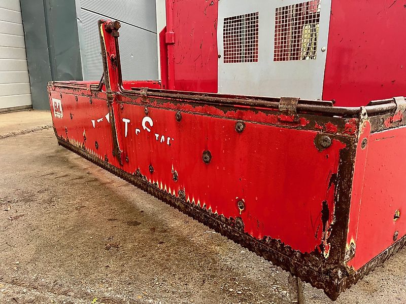 BvL TOPSTAR 170 KUILSNIJDER MET HEFMAST