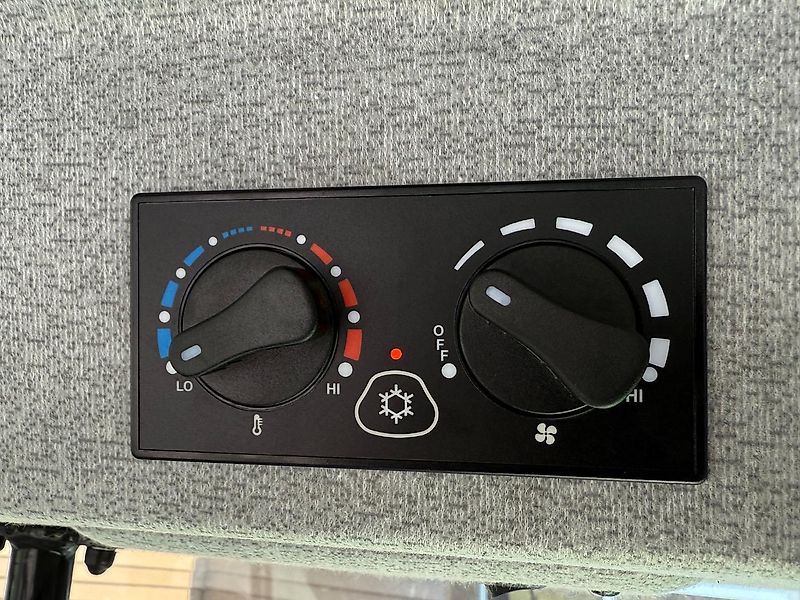 Deutz-Fahr 5075 Keyline GS + Stoll lader