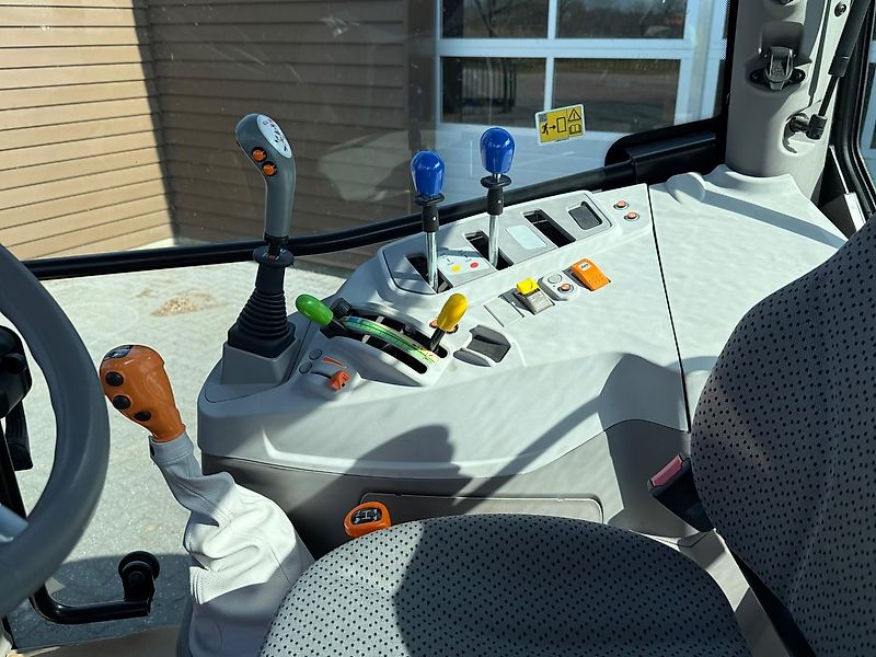 Deutz-Fahr 5075 Keyline GS + Stoll lader