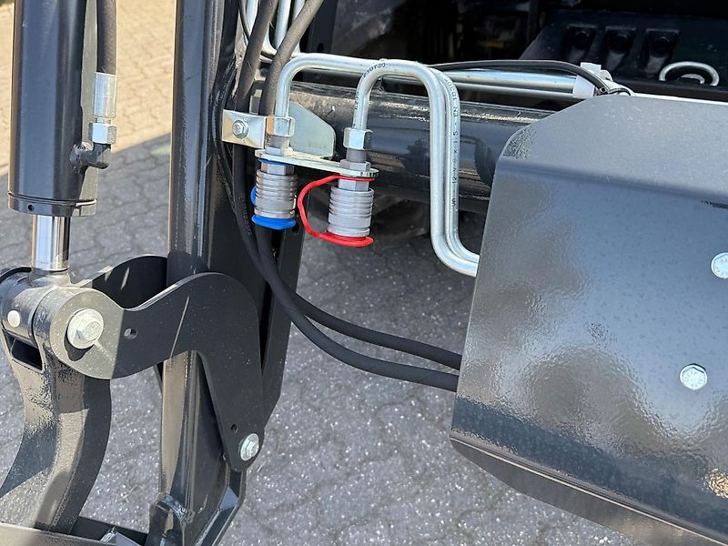 Deutz-Fahr 5075 Keyline GS + Stoll lader