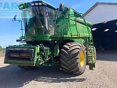 John Deere s690i