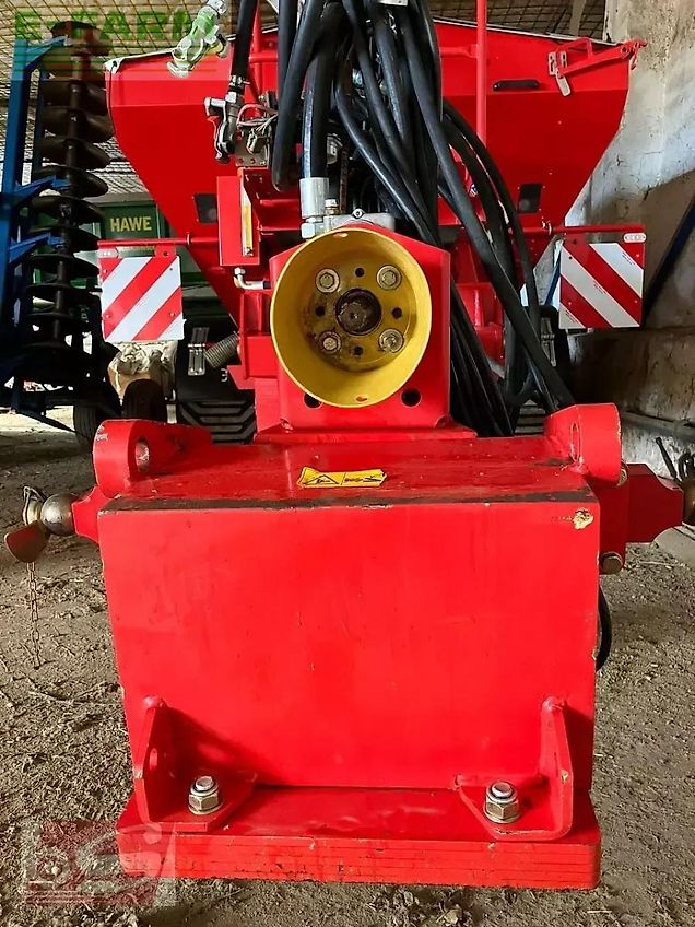 Kverneland düngertank saatguttank