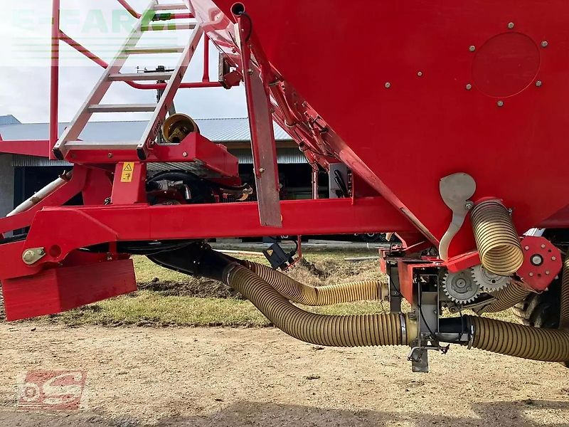 Kverneland düngertank saatguttank