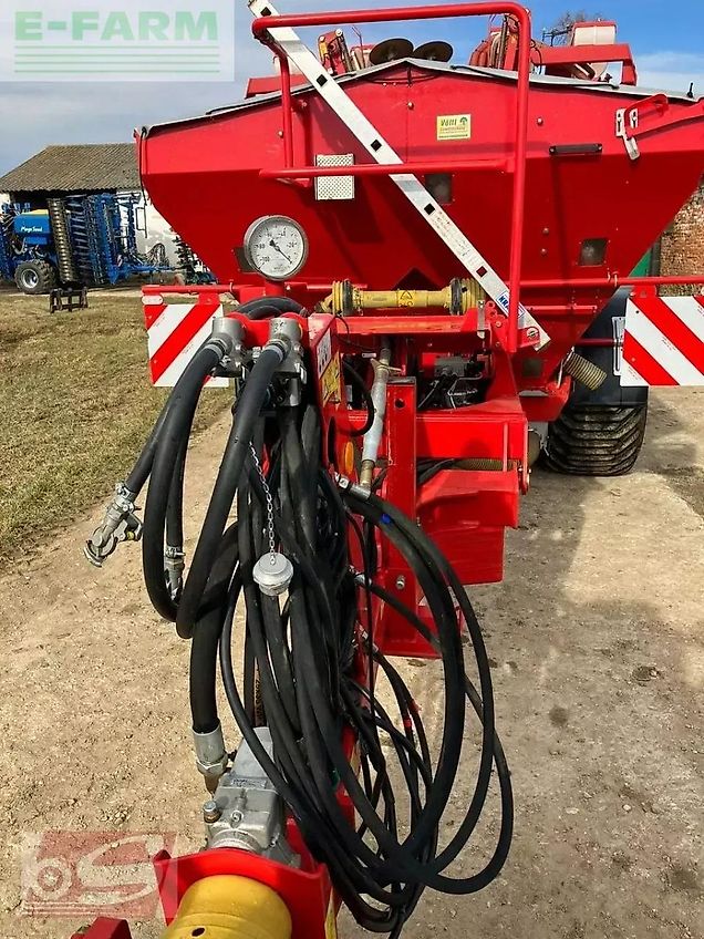 Kverneland düngertank saatguttank