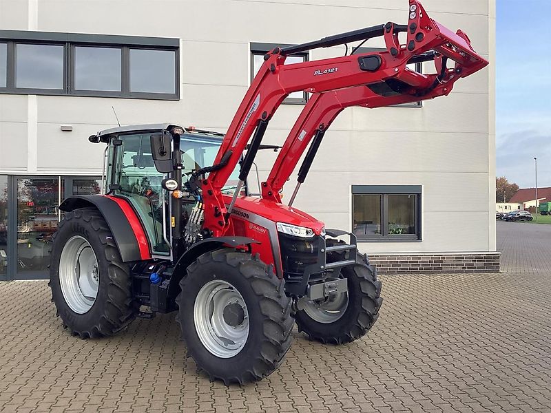 Massey Ferguson 5M.145 F Cab Dyna-4