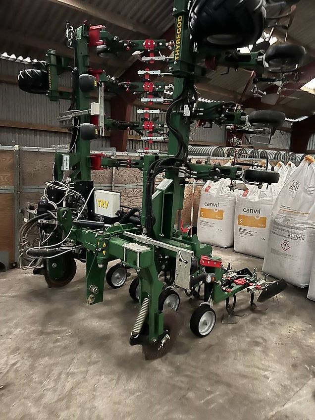 Thyregod TRV 12 rækket