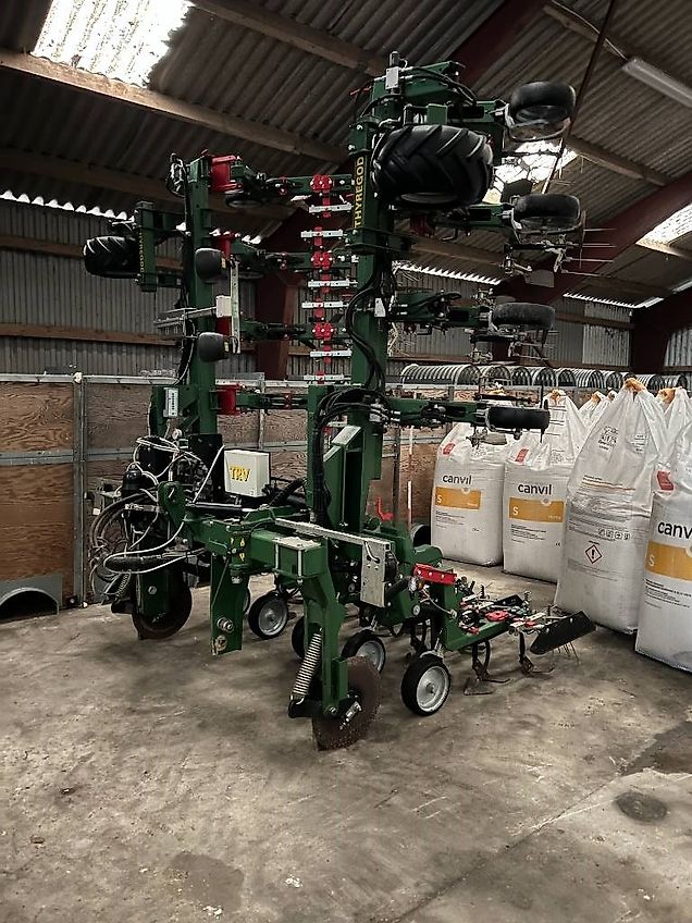 Thyregod TRV 12 rækket