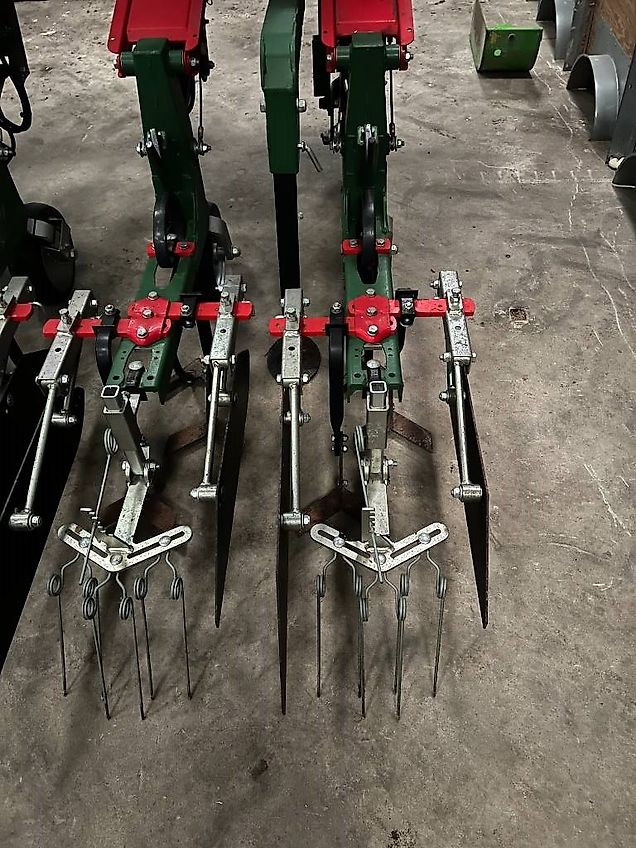 Thyregod TRV 12 rækket