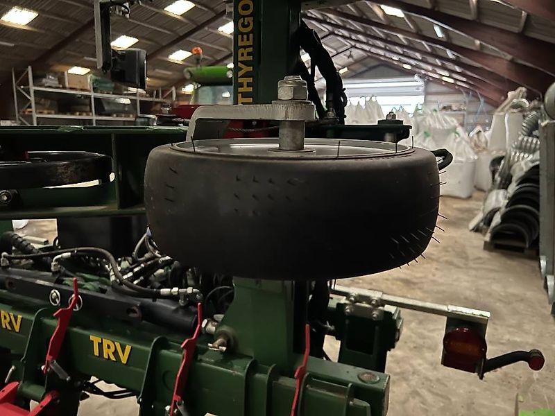 Thyregod TRV 12 rækket