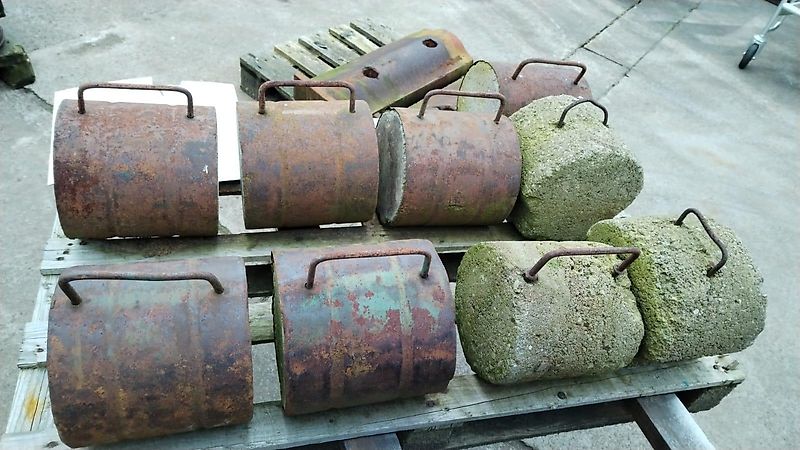 Amazone Howard Stützräder 500 mm mit Flanschplatte Stützräder mit Halterungen Befstigungsmaterial zur exaktren Tiefenführung von Stützrädern geschraubter Grubberstil passen für Howard Grubber Ballastplatten Koffergewichte