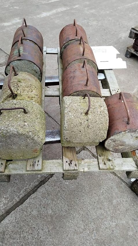 Amazone Howard Stützräder 500 mm mit Flanschplatte Stützräder mit Halterungen Befstigungsmaterial zur exaktren Tiefenführung von Stützrädern geschraubter Grubberstil passen für Howard Grubber Ballastplatten Koffergewichte