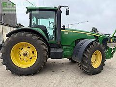 John Deere 8230