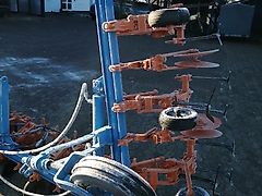 Schmotzer 12 Reihiges Schmotzer Hackgerät Hydraulische Klappung Heckanabau 12 Reihige Fronthacke mit Kulturschutzscheiben