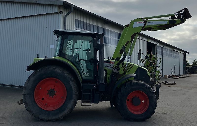 Claas ARION 640 CIS HEXASHIFT