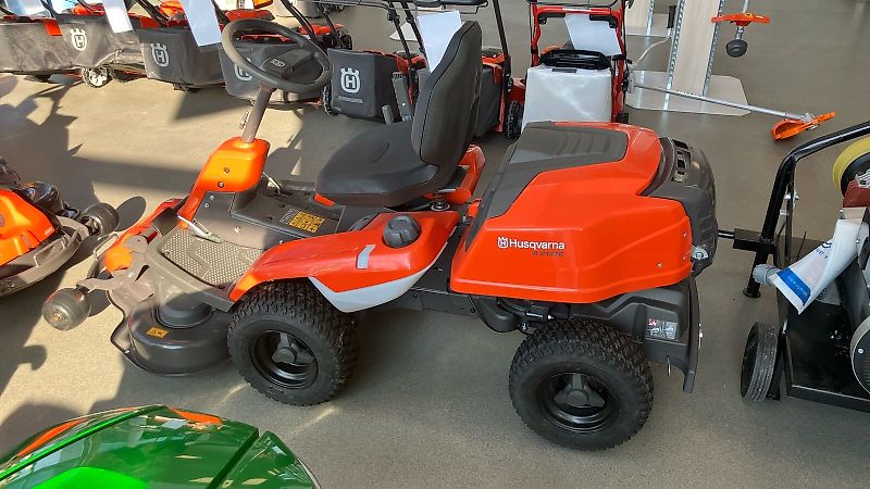 Husqvarna R 214TC