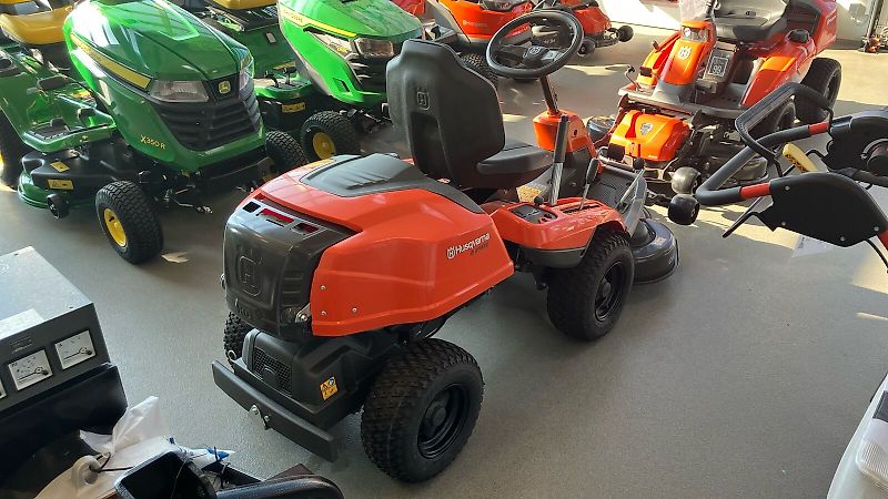 Husqvarna R 214TC
