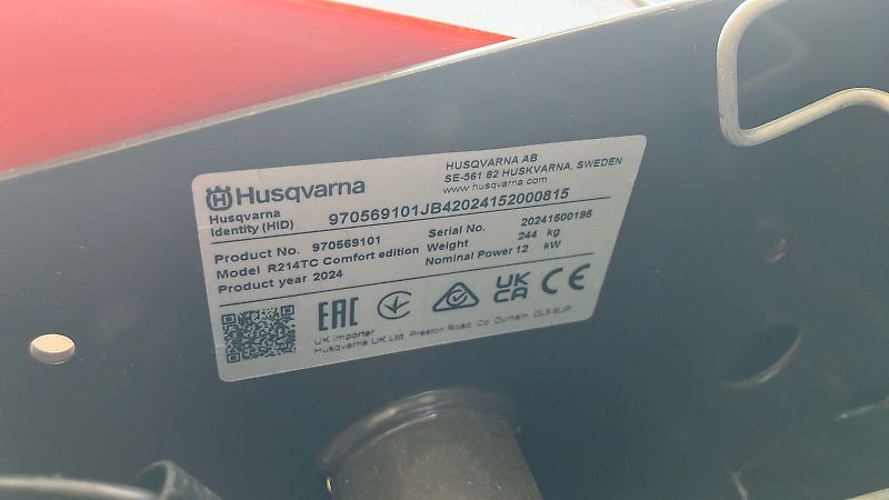 Husqvarna R 214TC