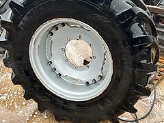 Michelin 600/60R28 Tyres + Rims