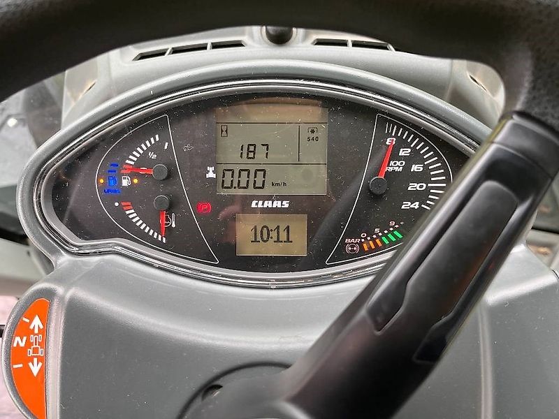 Claas ARION 530 CIS