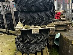 SUNDRIES 4 X ALLIANCE 300X75R18 IND WHEELS