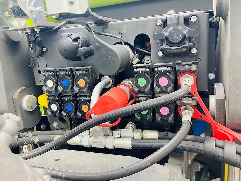 Claas XERION 5000 TRAC TS