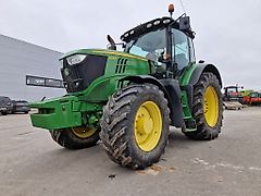 John Deere 6215 R
