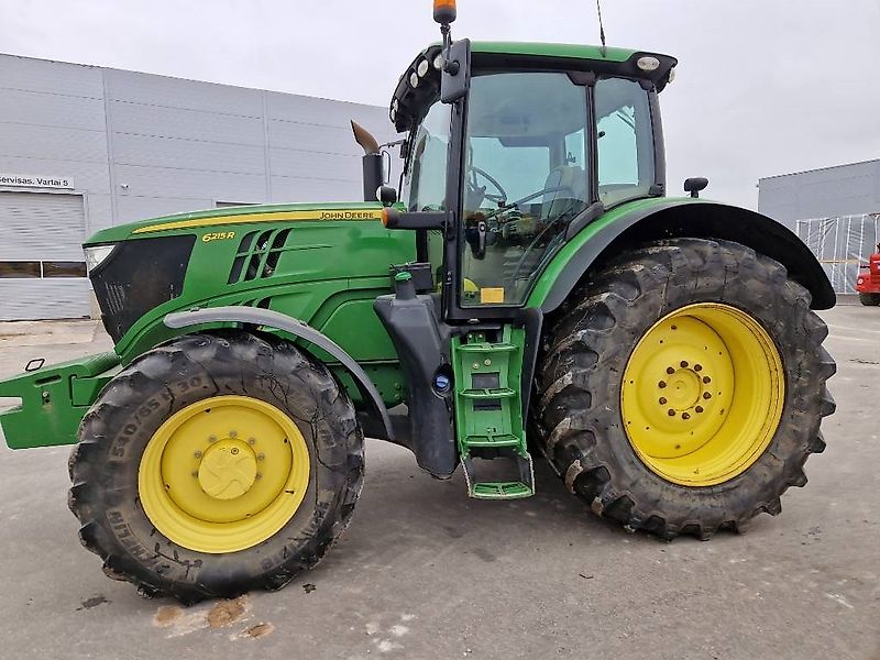 John Deere 6215 R