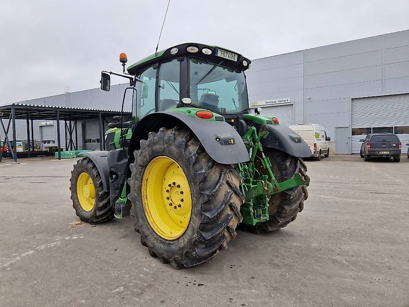 John Deere 6215 R