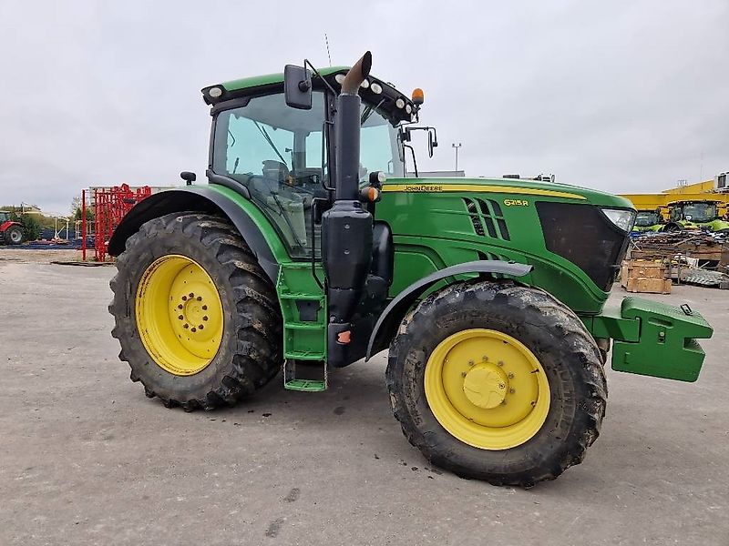 John Deere 6215 R
