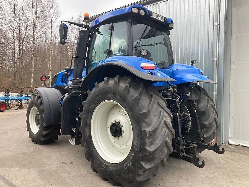 New Holland T 8.320 AC