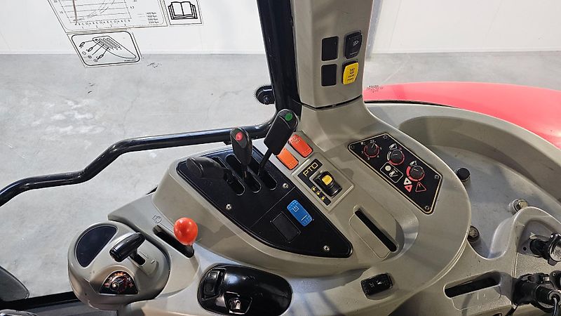 Massey Ferguson 5450 dyna 4