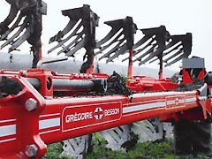 Gregoire-Besson Voyager S70 - 7 - On land Slatted