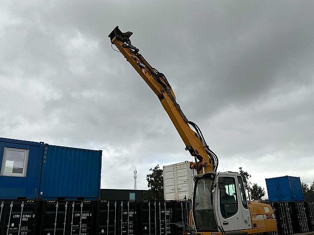 Liebherr A314
