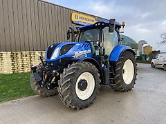 New Holland Agriculture New Holland T7.225 Tractor