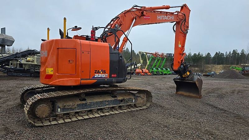 Hitachi ZX 225USLC-6