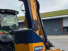 Bamford Armklepelmaaier met afvoerbandje